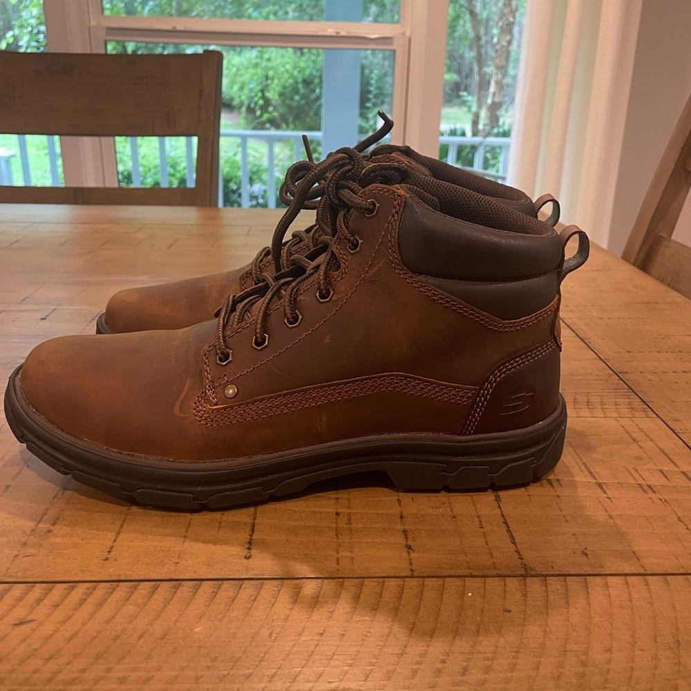 Skechers Men’s Hiking Boots